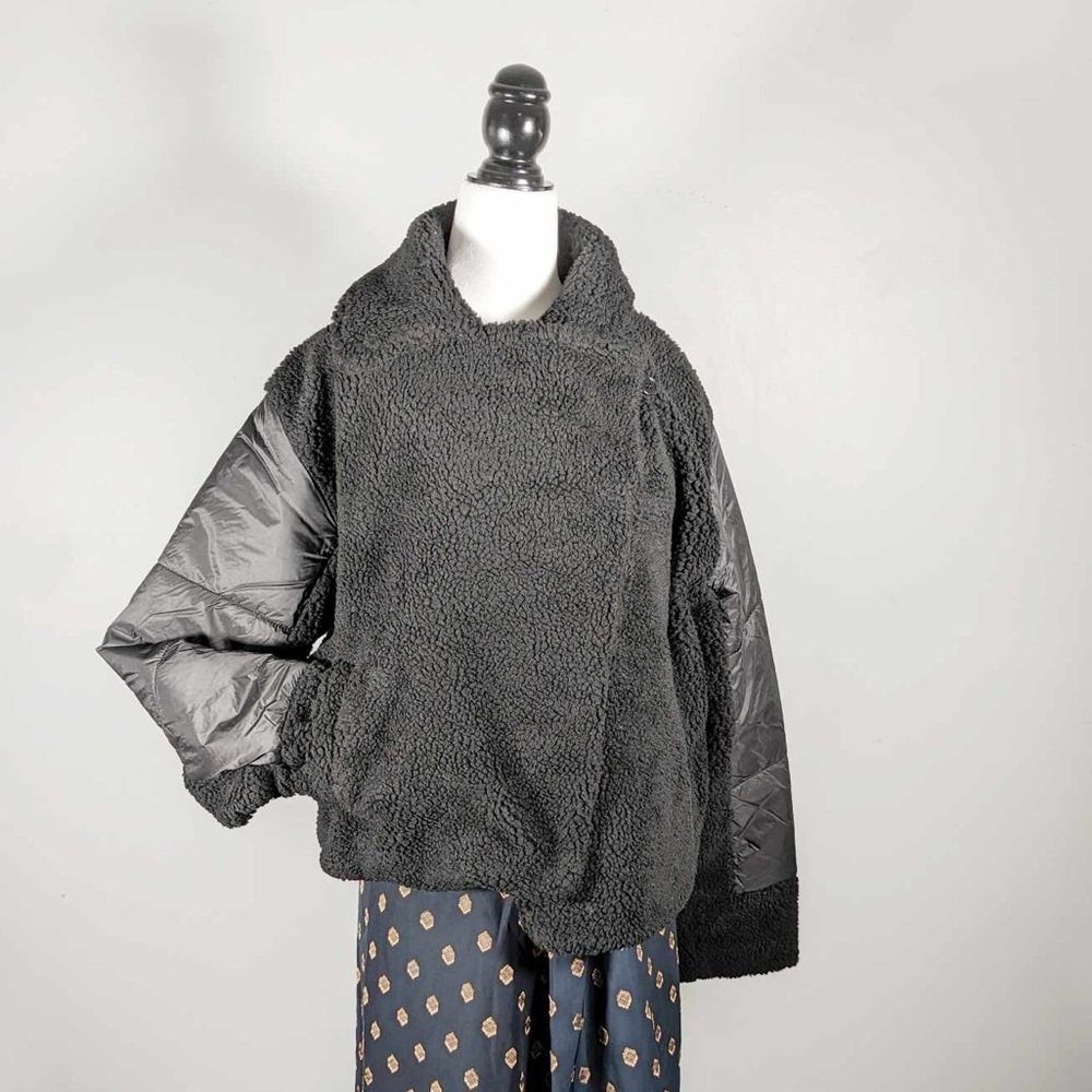 NWT Steve Madden Women's Quilted Mixed Media Faux Fur Coat with Notch Collar - L